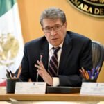 Las Fuerzas Armadas están reguladas por la Constitución: Ricardo Monreal