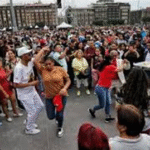 Estos son todos Invitados del gran baile sonidero gratis del Zócalo